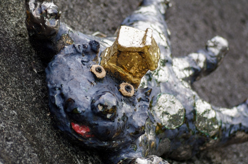 家運隆昌（とこなめ招き猫通り）