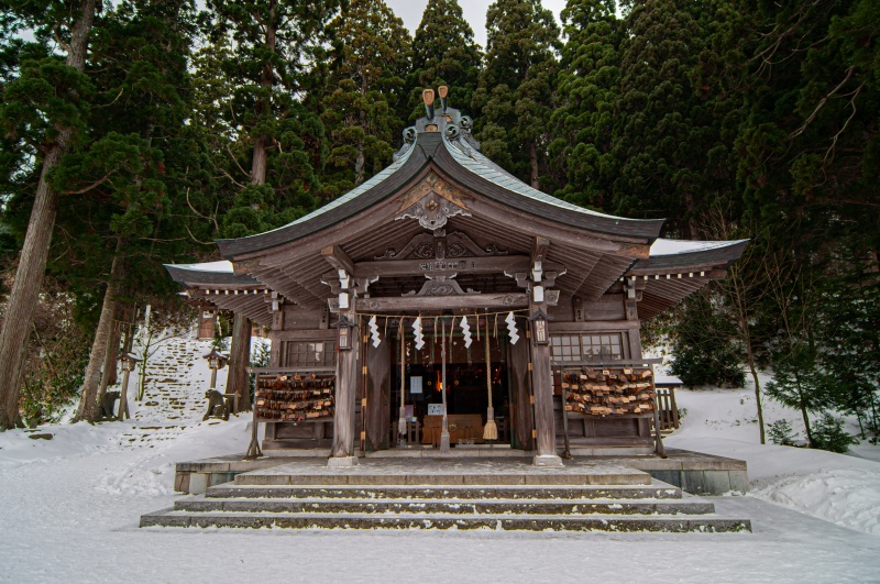 男鹿真山神社（拝殿）