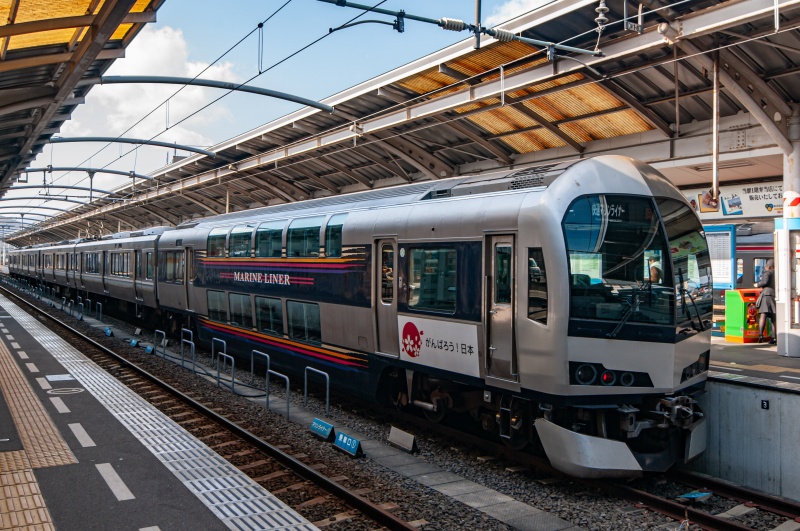 マリンライナー（JR四国5000系電車）