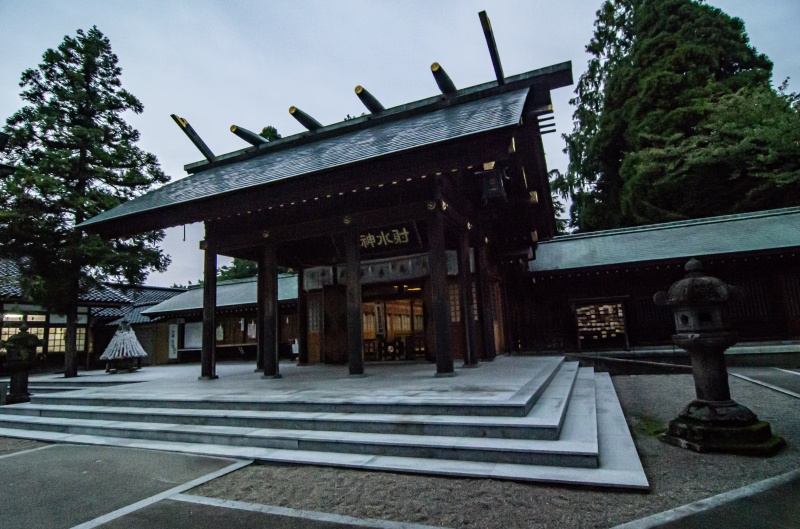 射水神社（拝殿）