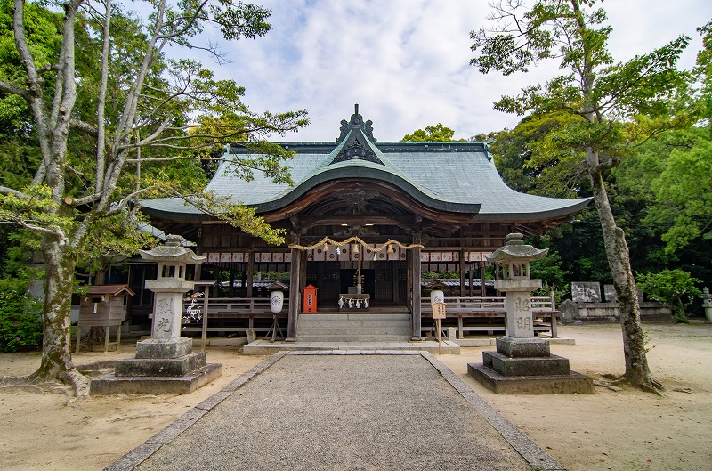 玉祖神社（拝殿）