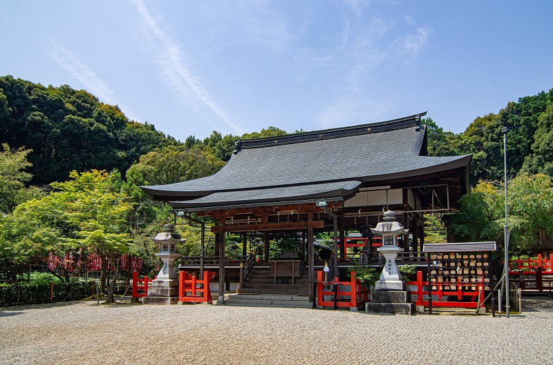 龍田大社（拝殿）