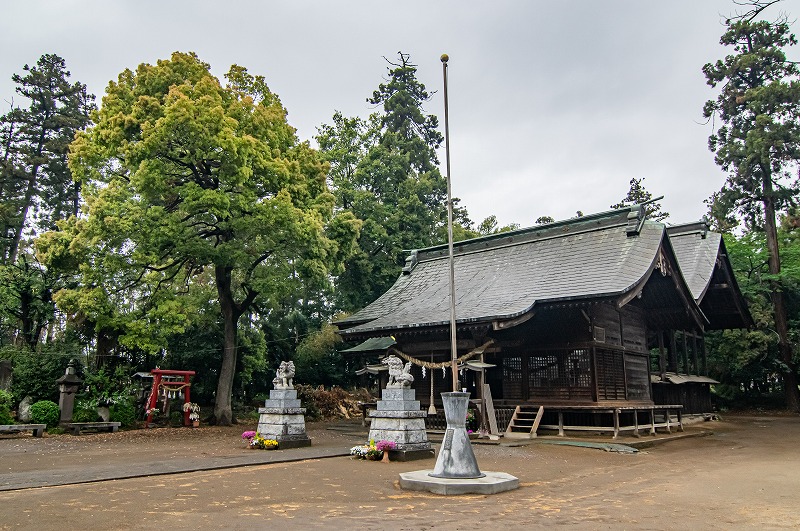 二宮赤城神社（拝殿）