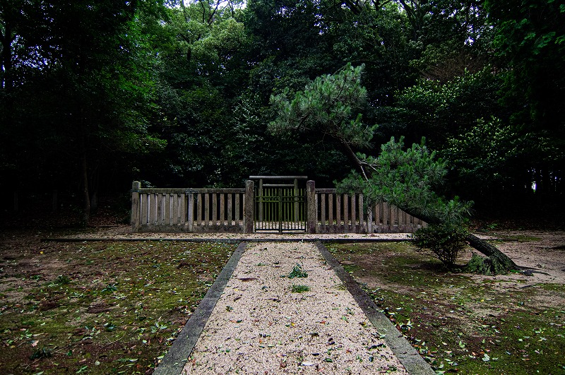 能褒野王塚古墳（日本武尊能褒野御墓）