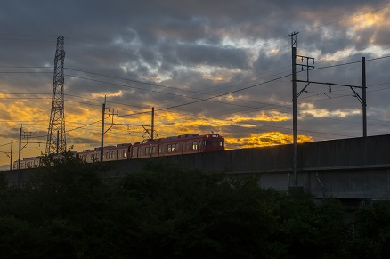 【写真】始発列車