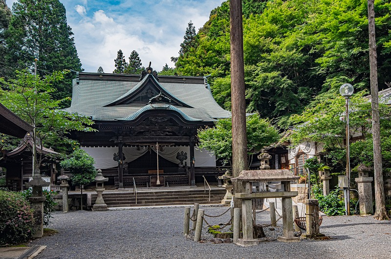 内々神社（拝殿）